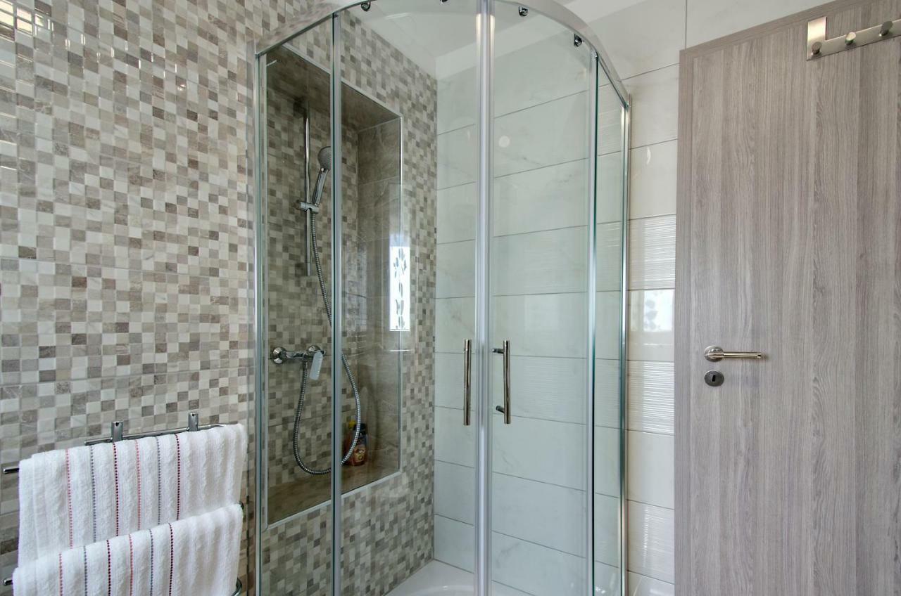 Apartment Pula R&D Luaran gambar